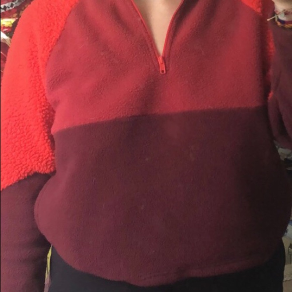 Red color block Sherpa